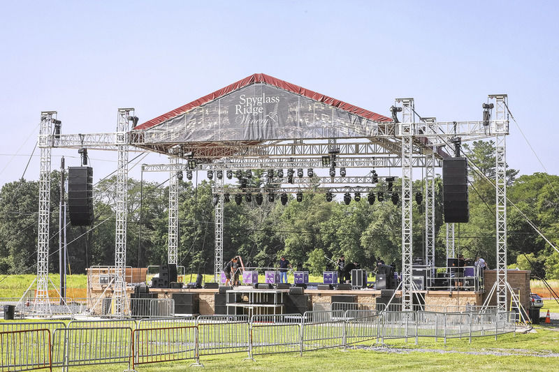 A Day in the Life of Spyglass Winery Concerts: Valley backyard party packs in 3,000 screaming fans